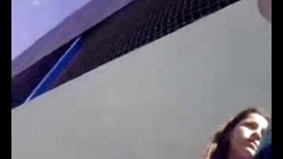 Mən özümü fahişə kimi sikərkən izlənilməyi sevirəm