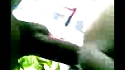 Lusty Shelly seksual dili ilə xoruza sitayiş edir